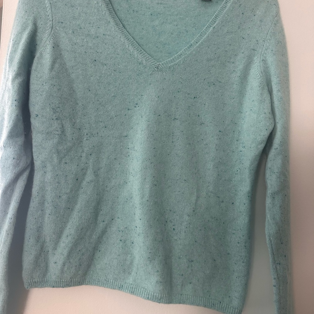 Valerie Stevens V-Neck Sweater - Soft Teal with Flecks
